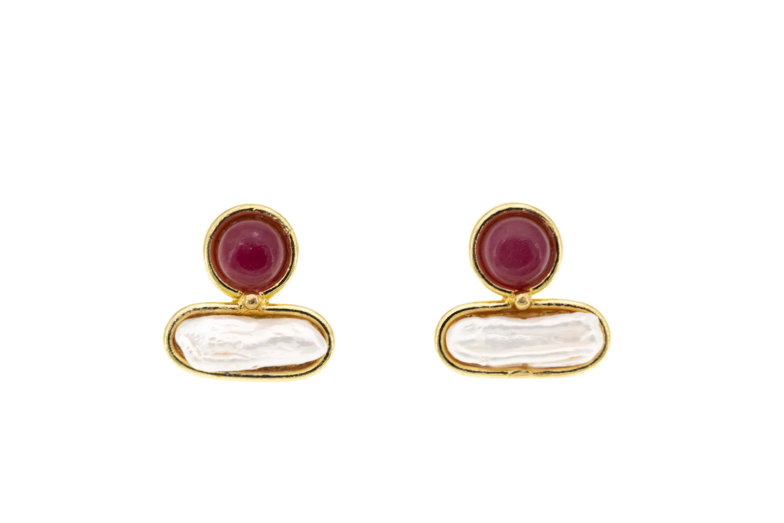 Orecchini in Ottone con Giada rossa e Perla
