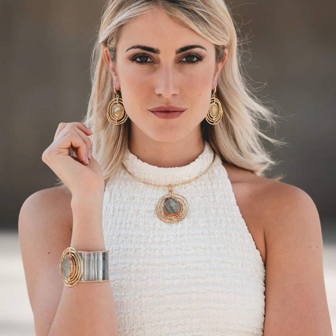 Girocollo in Ottone e Acciaio con Ametista verde (Prasiolite)