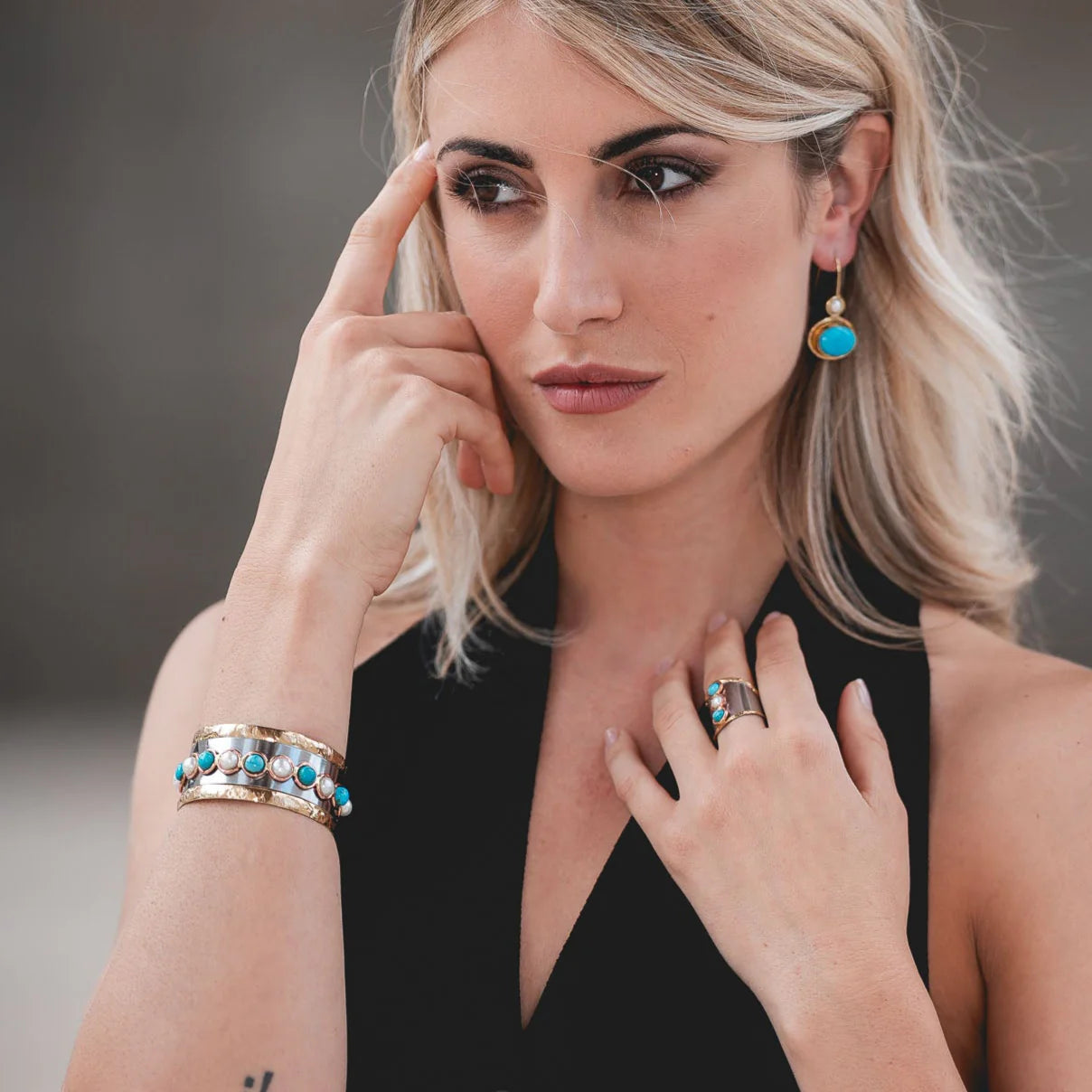 Bracciale regolabile in ottone e acciaio con Turchese e Perla