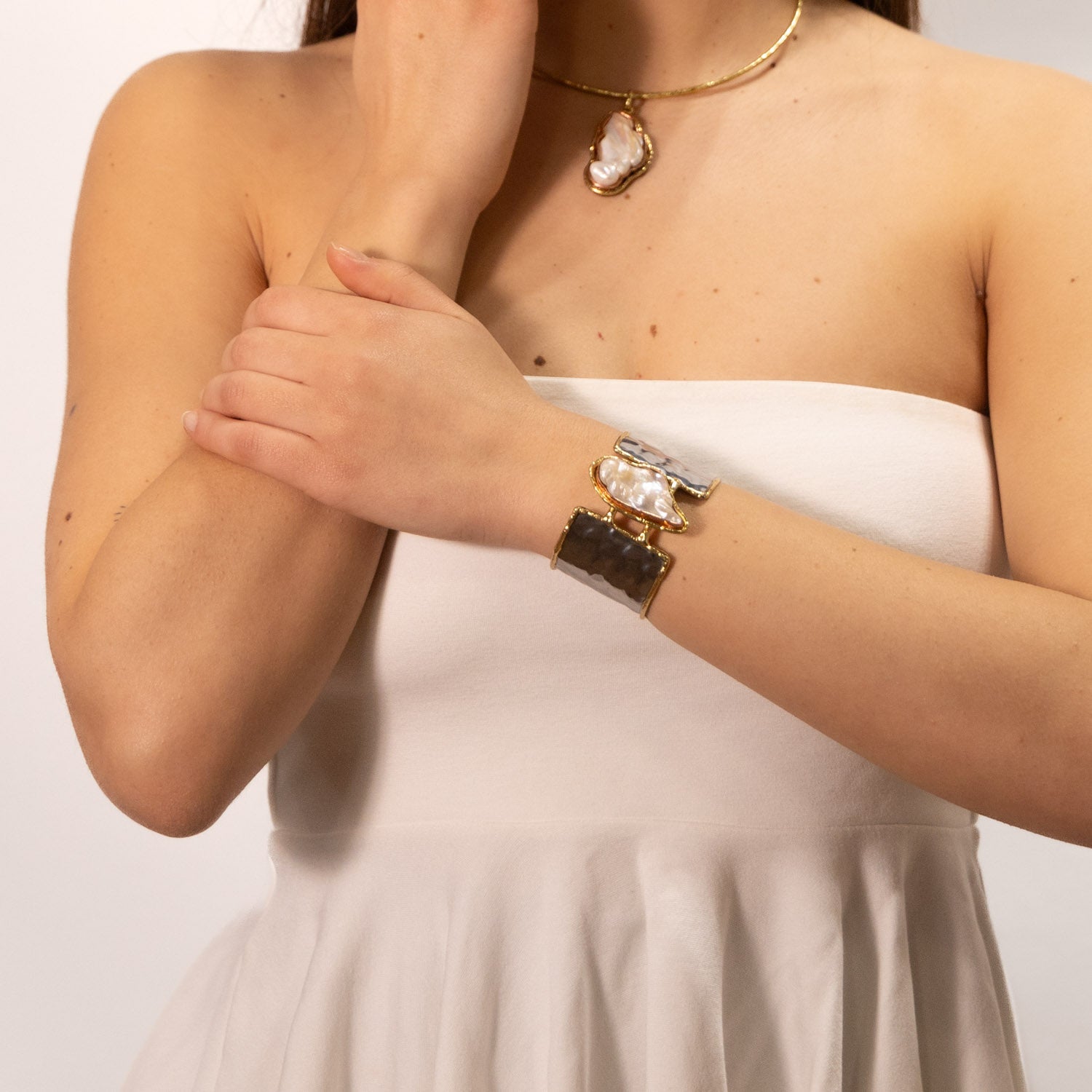Bracciale ottone e acciaio fascia con Perla barocca