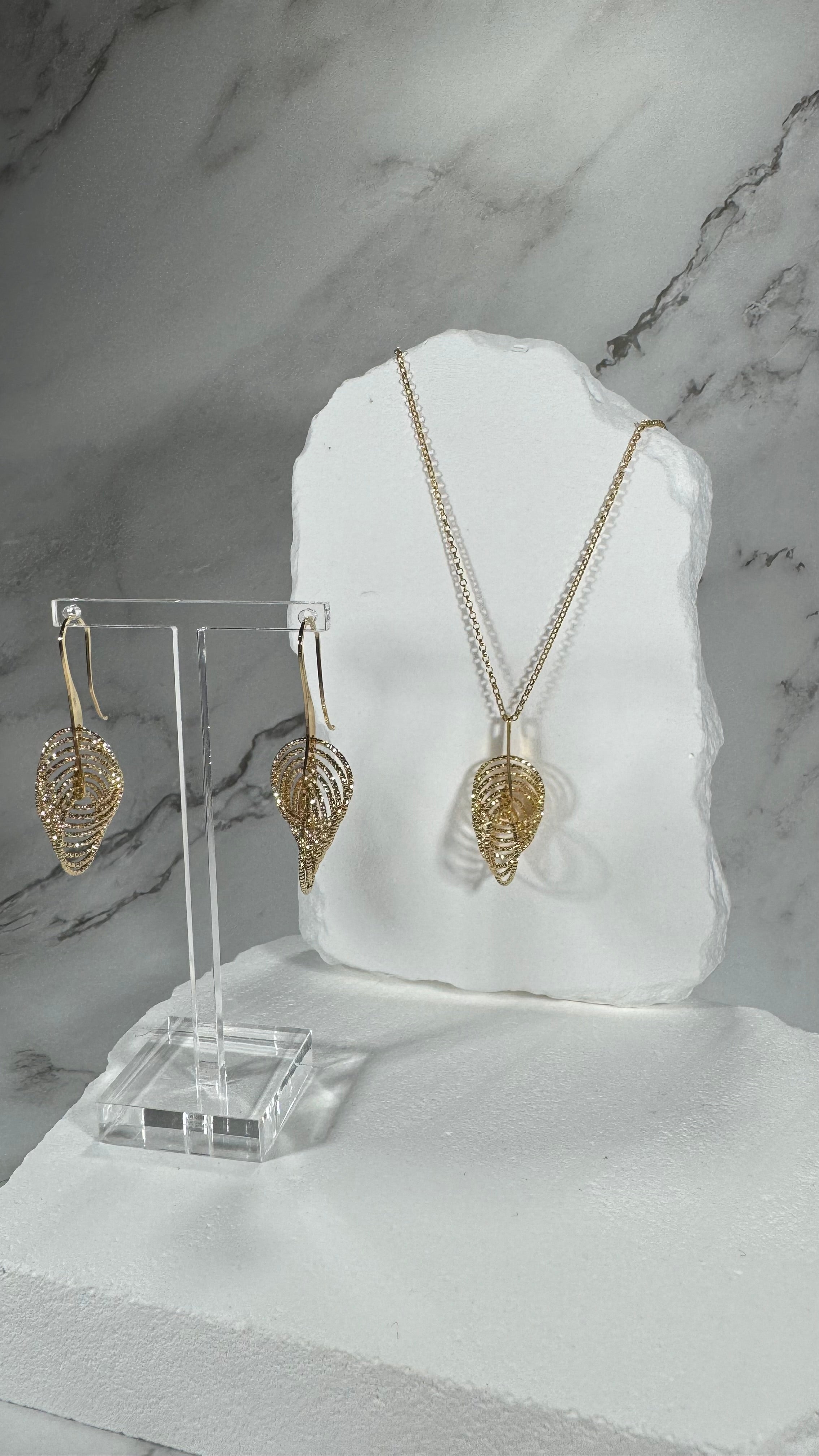 Orecchini DNA in Arg.925